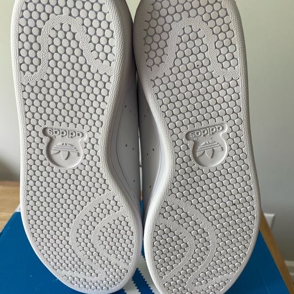 BNIB Adidas Stan Smith Sneakers - Picture 5 of 5